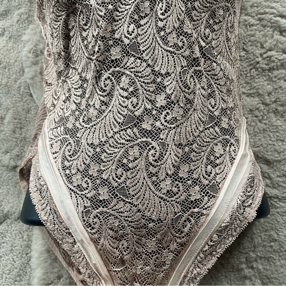 Aubade Pink Lace Bodysuit - Picture 4 of 8